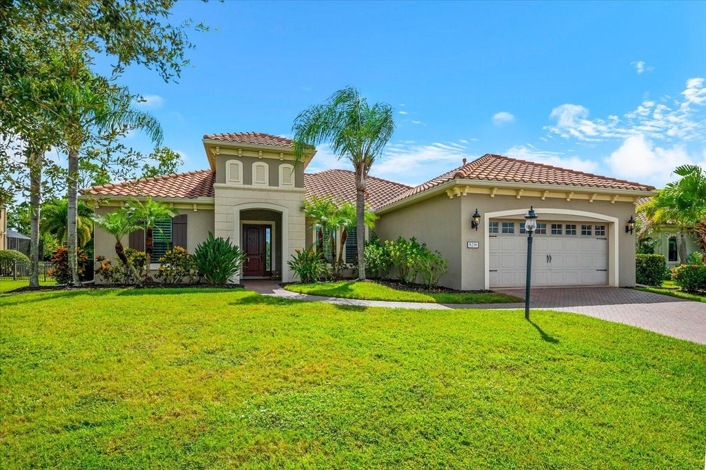 Photo of 8256 Larkspur Circle, Sarasota, FL 34241 (MLS # A4706034)