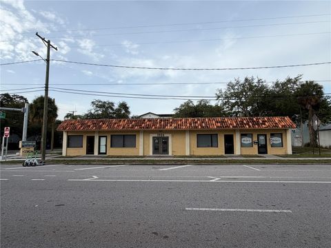 Photo of 1906 W Platt Street, Tampa, FL 33606 (MLS # TB8531516)