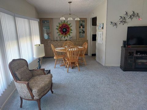 Manufactured Home in PALM HARBOR FL 189 COLONIAL BOULEVARD 4.jpg