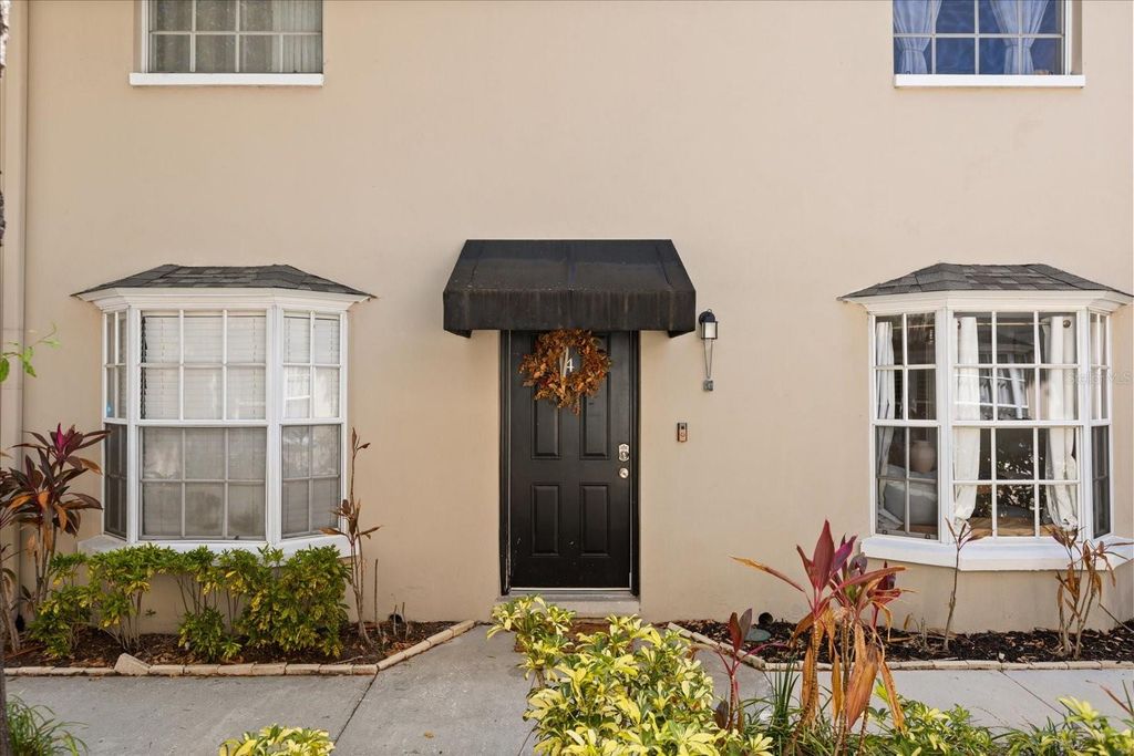 Photo of 409 S Audubon Avenue #9, Tampa, FL 33609 (MLS # O6403280)