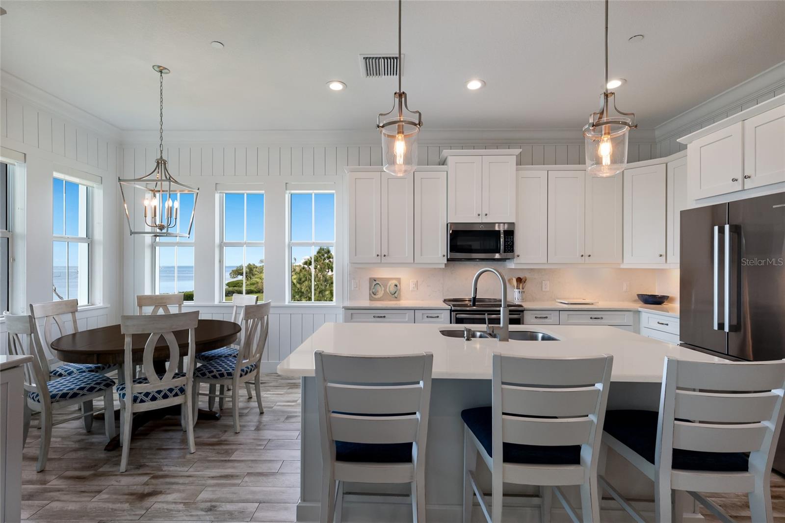 EDGEWATER WALK ON HARBOUR ISLE 5-36 - Residential