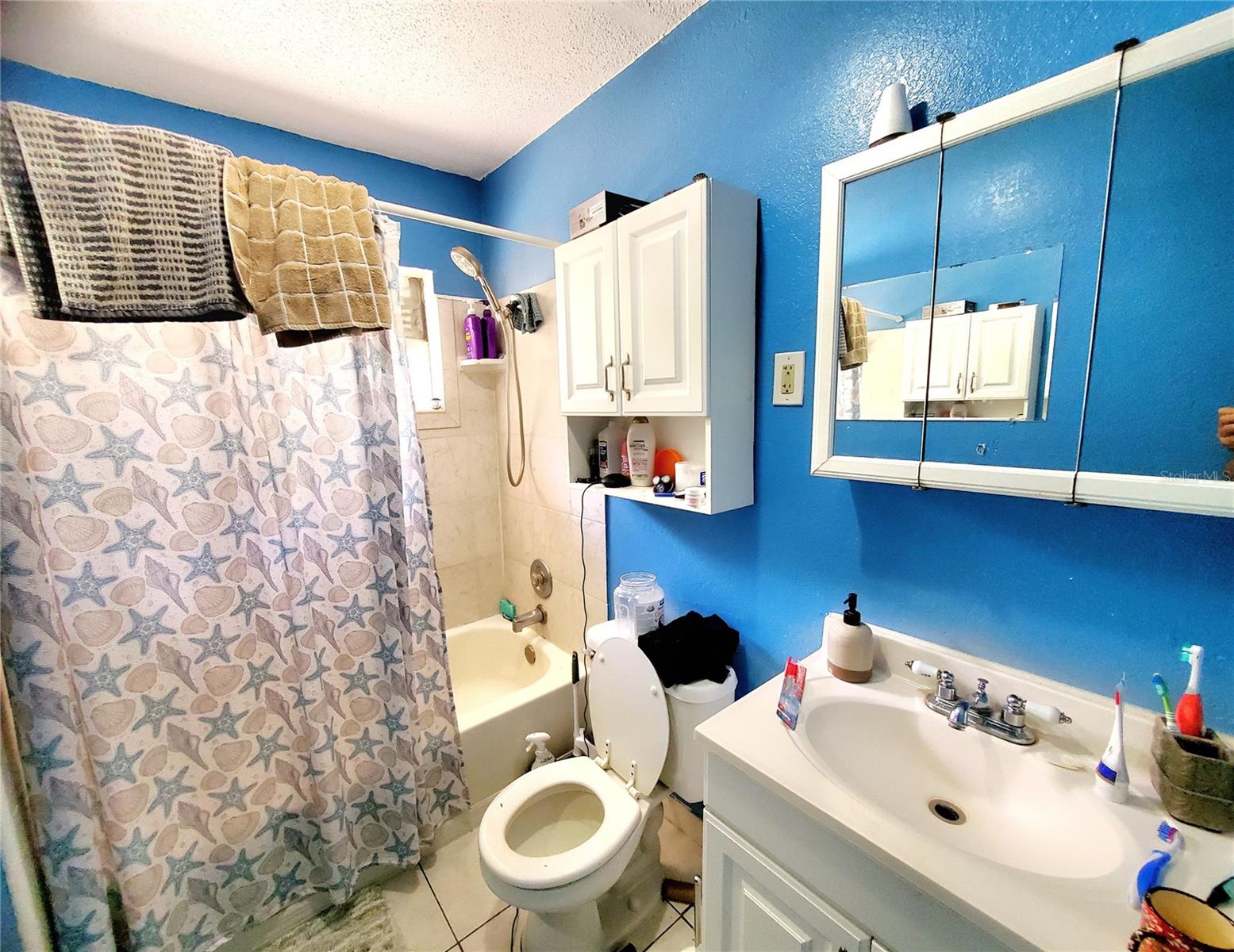 ROOSEVELT GROVES - Residential