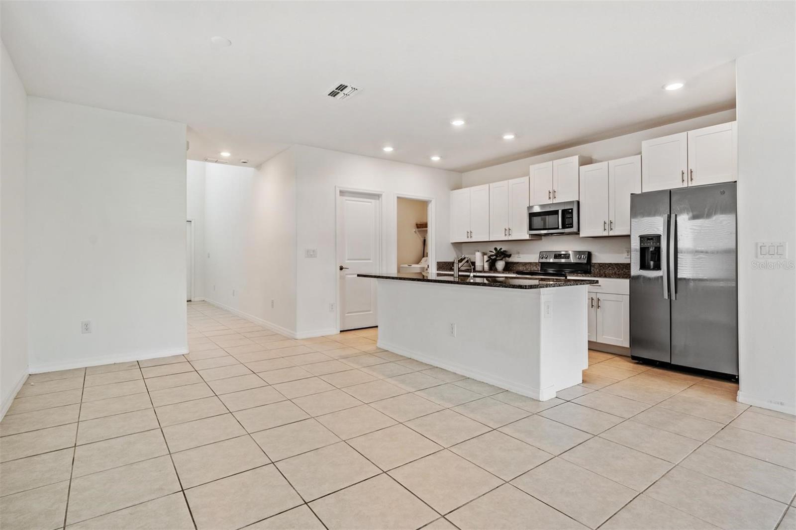 ABBOTT SQUARE - Residential