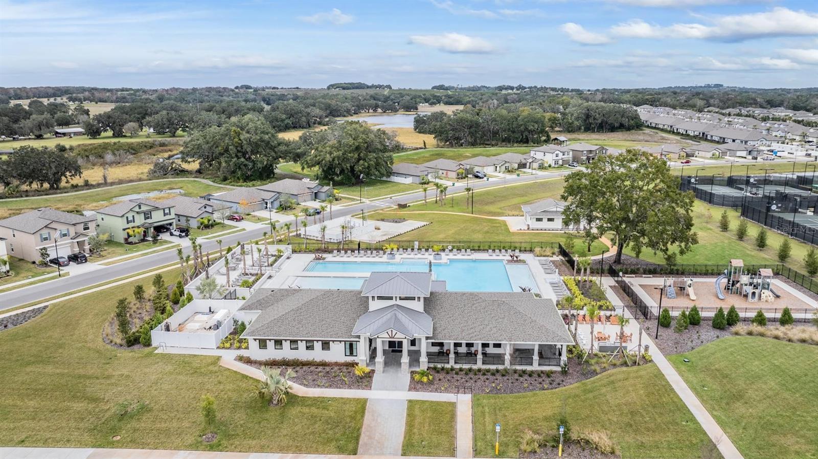 ABBOTT SQUARE - Residential