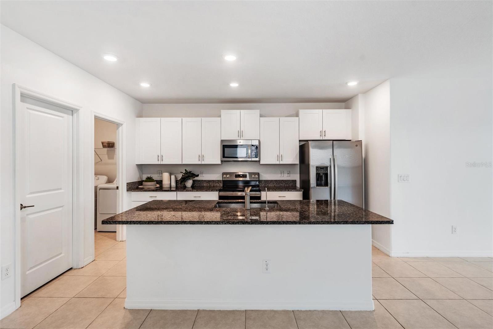 ABBOTT SQUARE - Residential