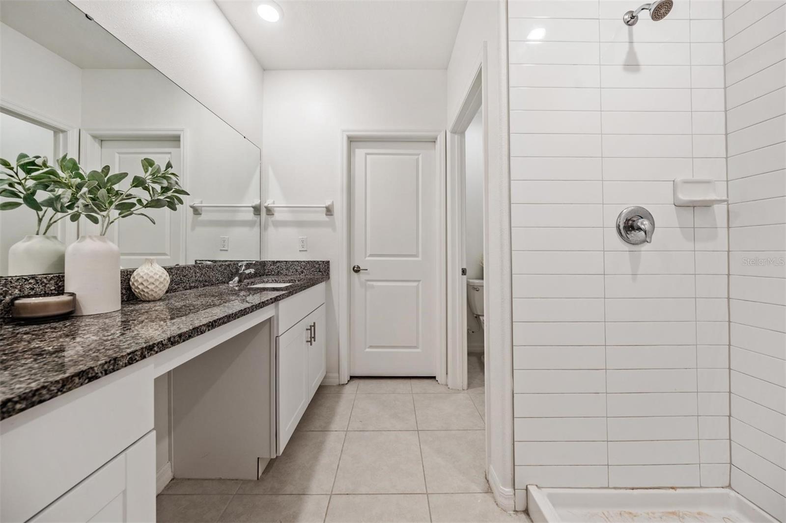 ABBOTT SQUARE - Residential