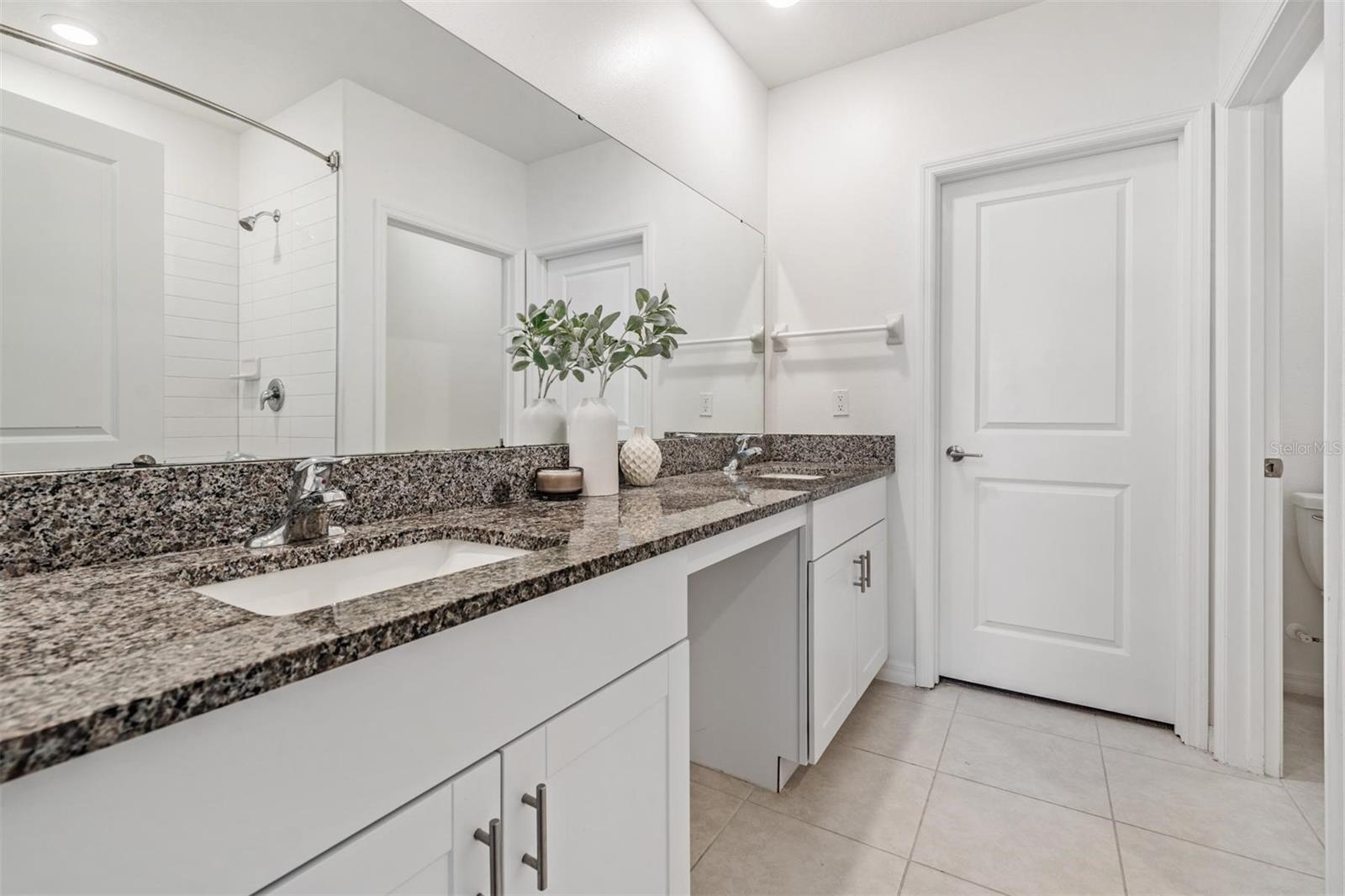 ABBOTT SQUARE - Residential