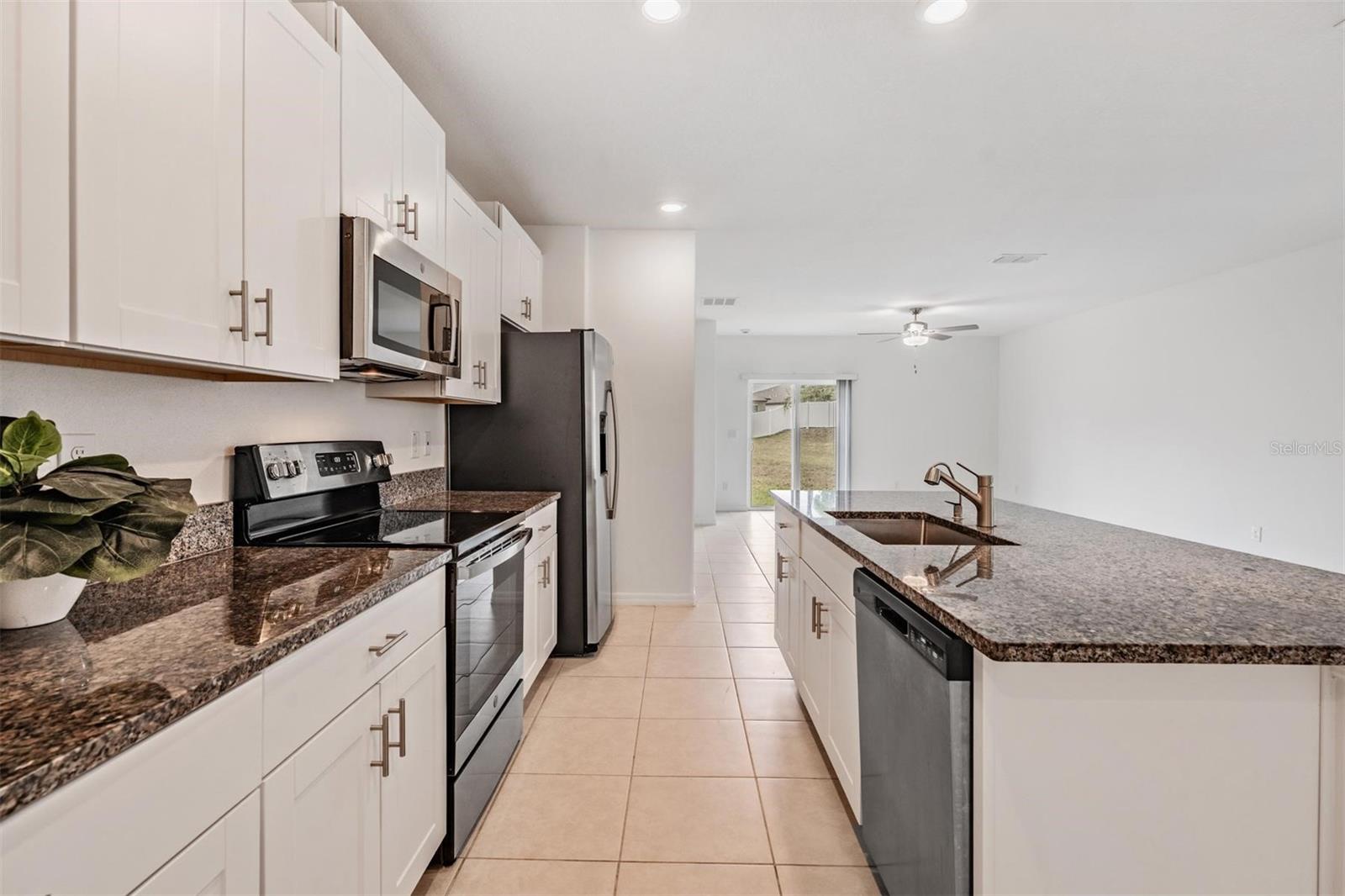 ABBOTT SQUARE - Residential