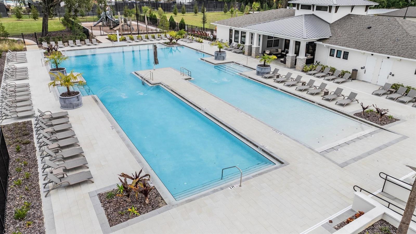 ABBOTT SQUARE - Residential