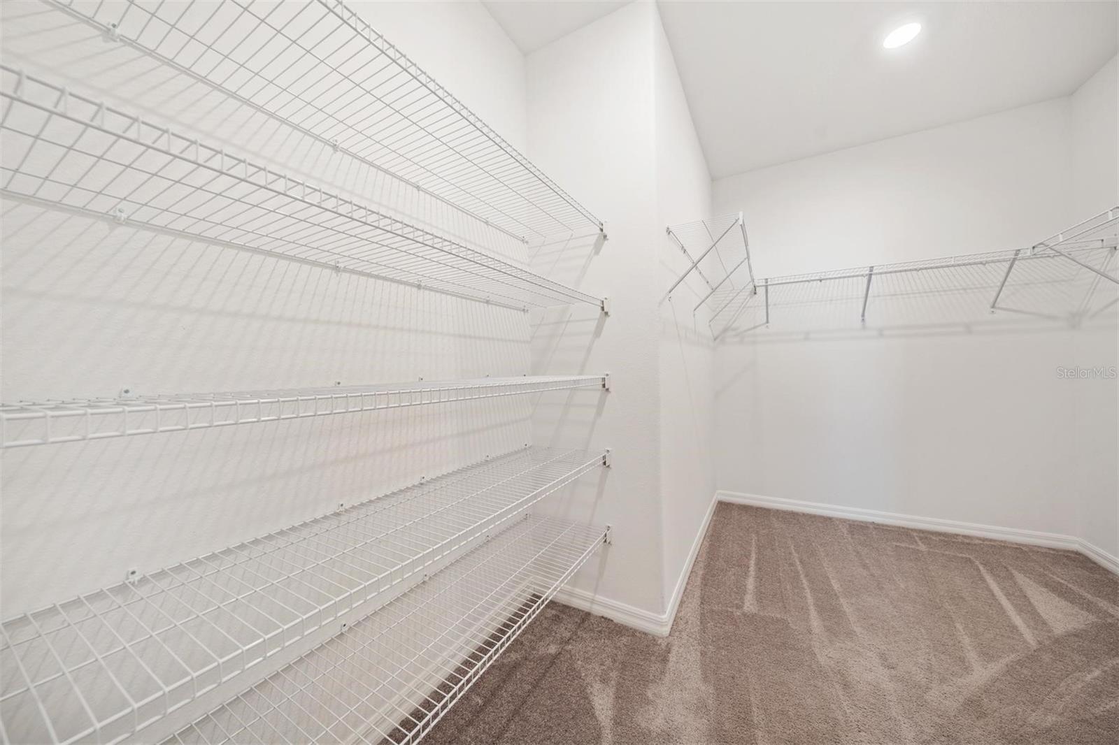 ABBOTT SQUARE - Residential