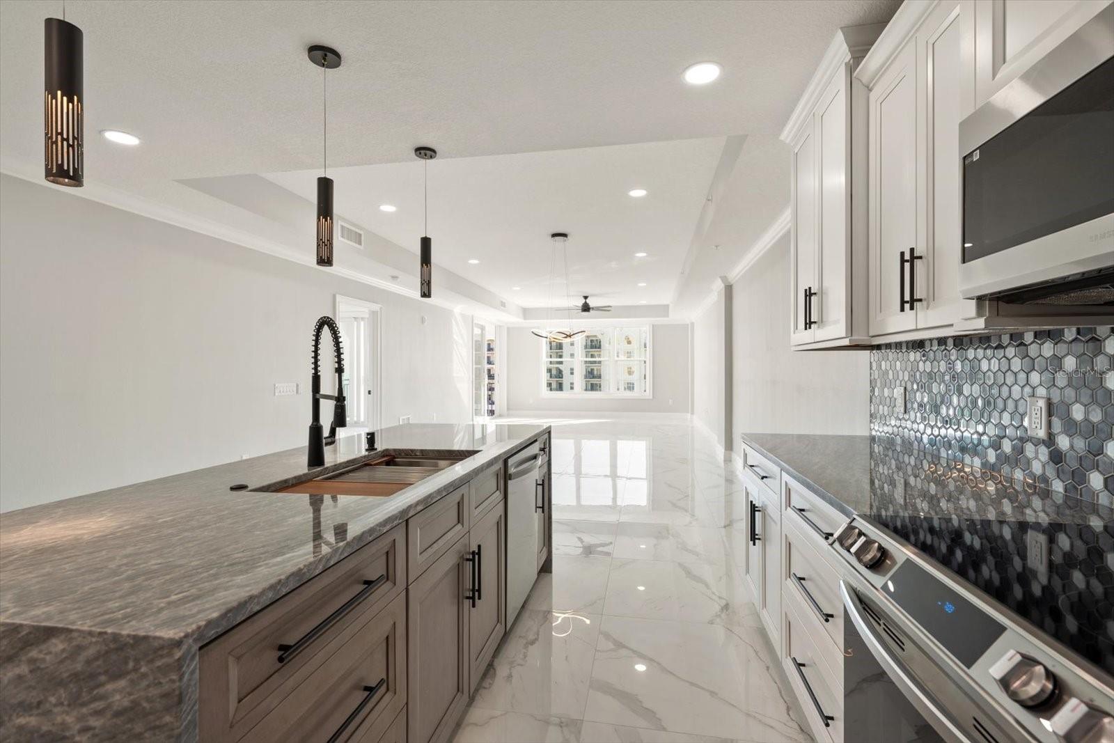 LA BRISA DEL MAR CONDO UNIT 401 - Residential