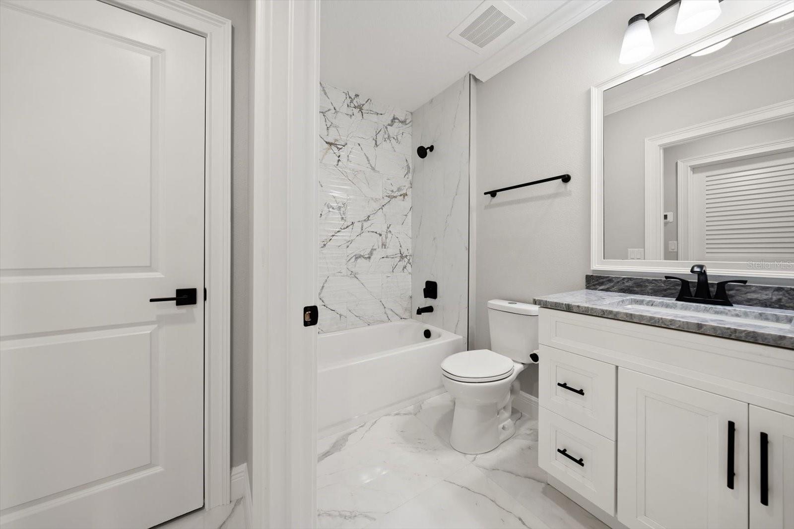 LA BRISA DEL MAR CONDO UNIT 401 - Residential