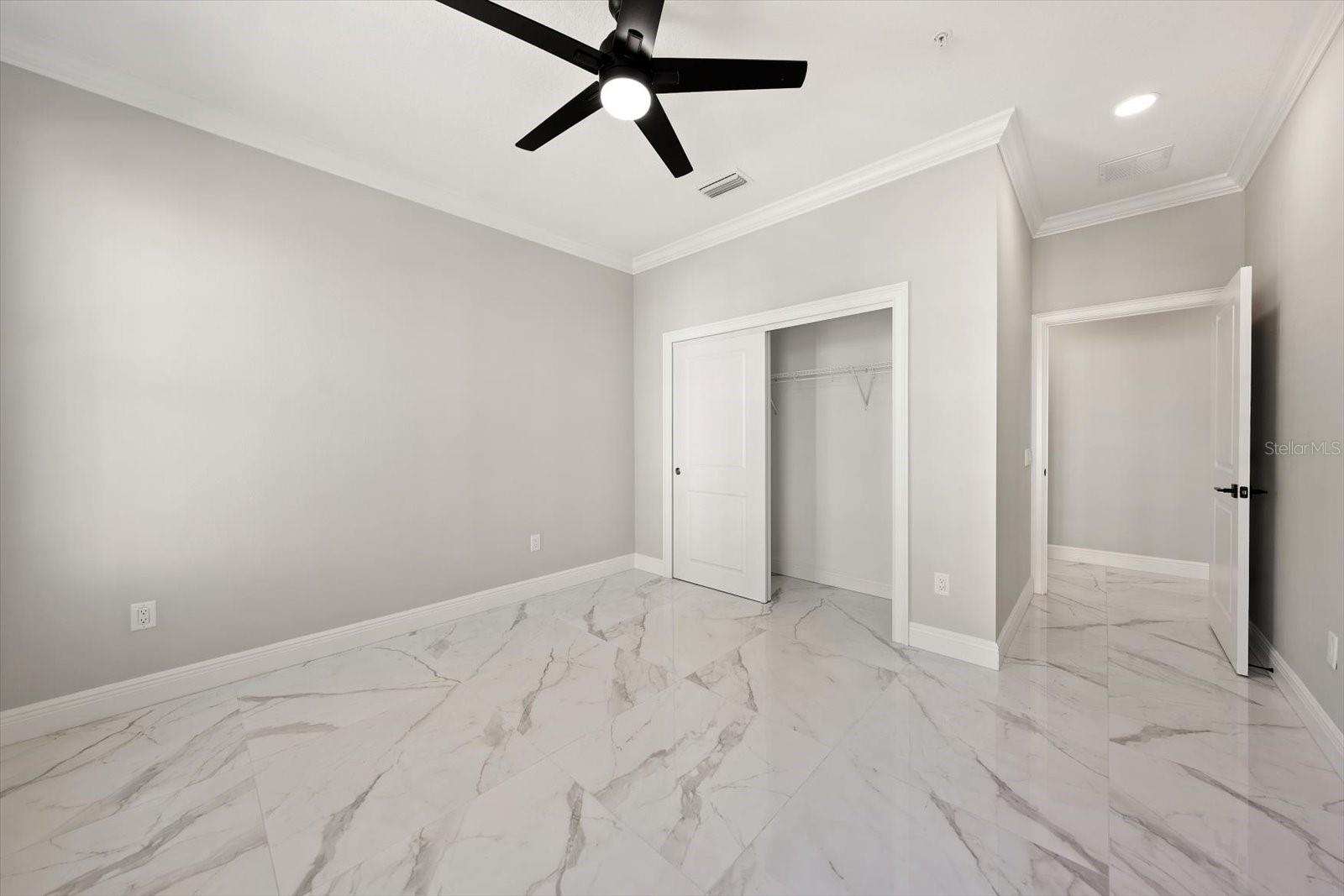 LA BRISA DEL MAR CONDO UNIT 401 - Residential