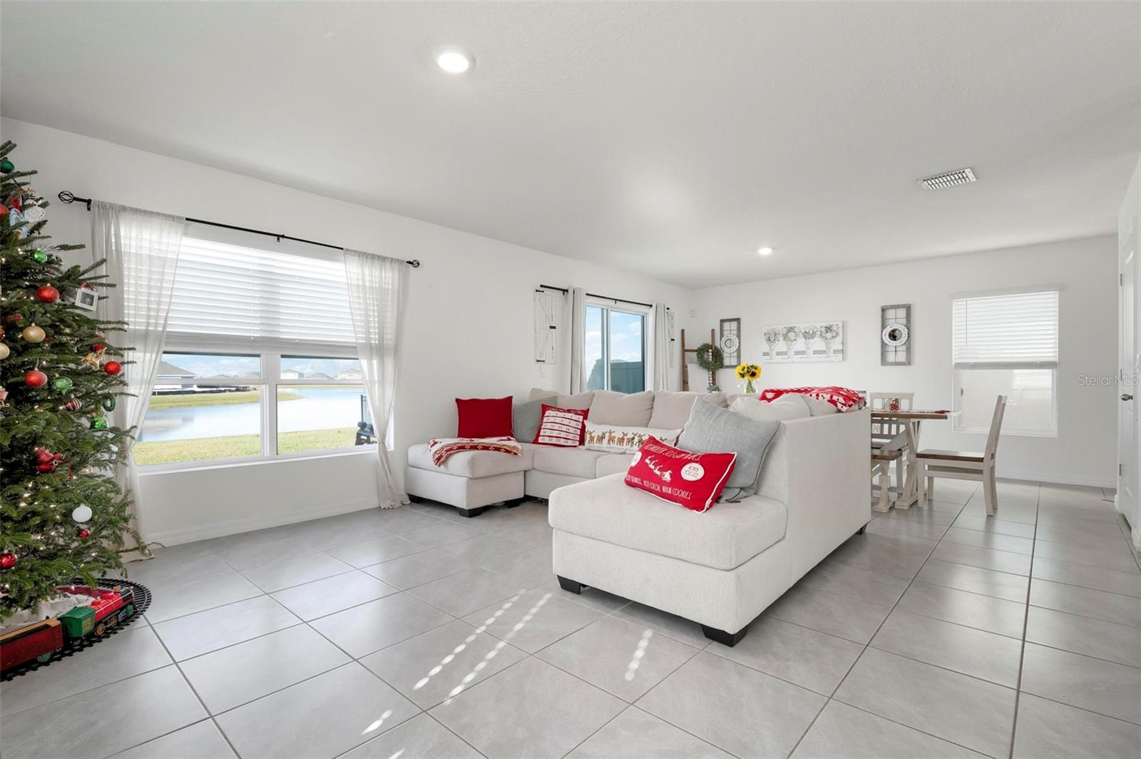 10215 CHARLOTTE DRIVE