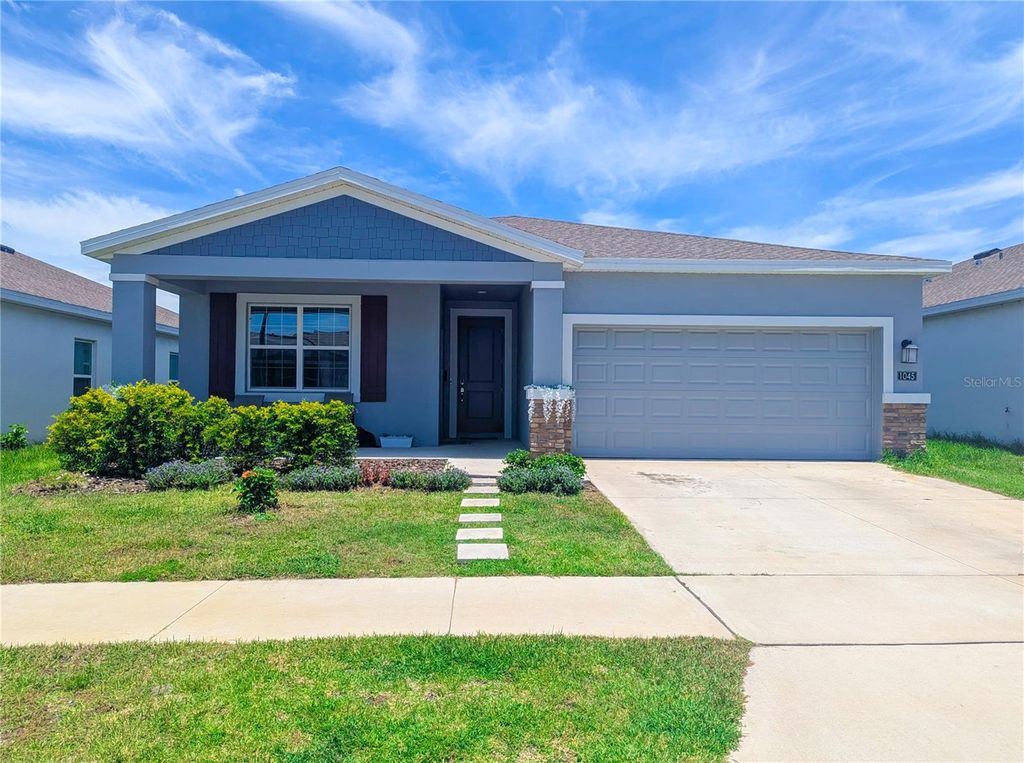 Photo of 1045 Holden Way, Eagle Lake, FL 33839 (MLS # S5136460)