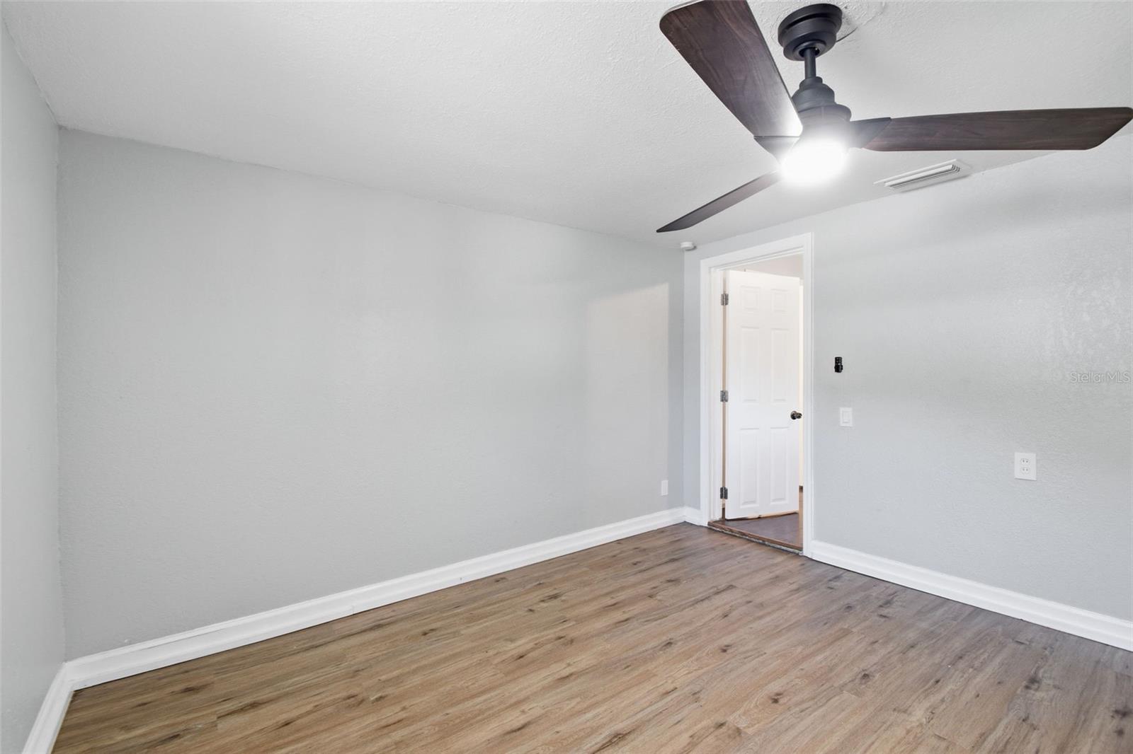 SULPHUR HILL - Residential