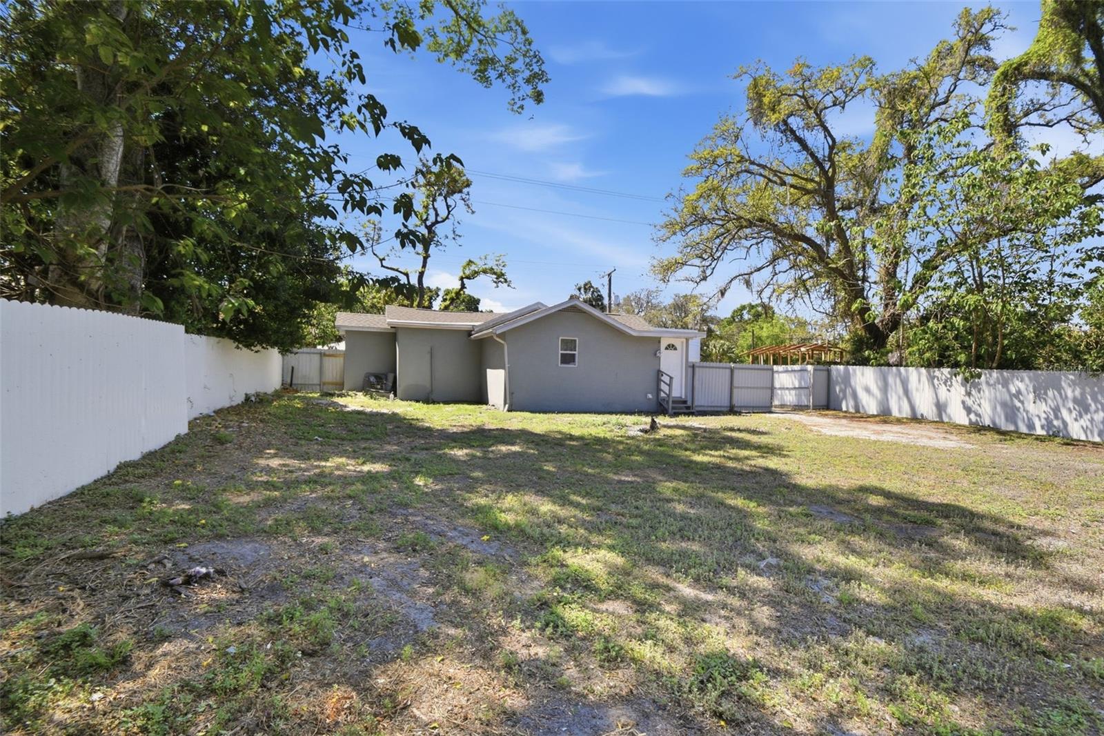 SULPHUR HILL - Residential