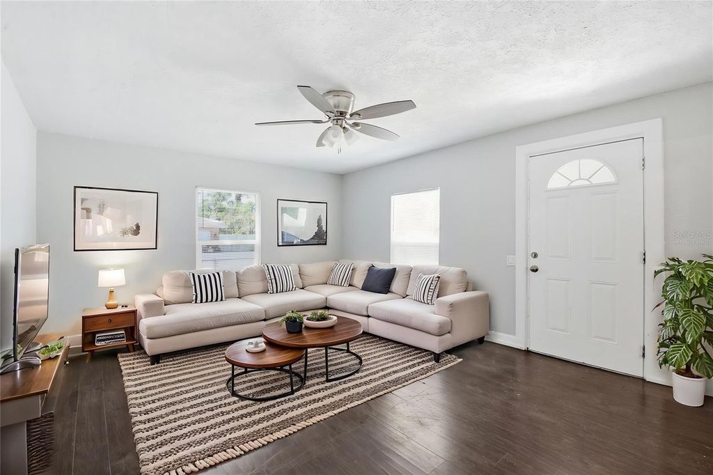 Photo of 1410 E Waters Avenue, Tampa, FL 33604 (MLS # O6396555)