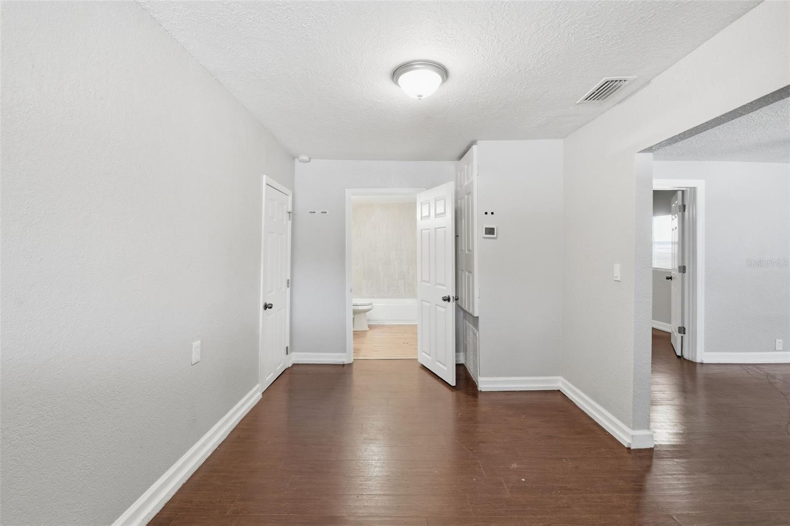 SULPHUR HILL - Residential