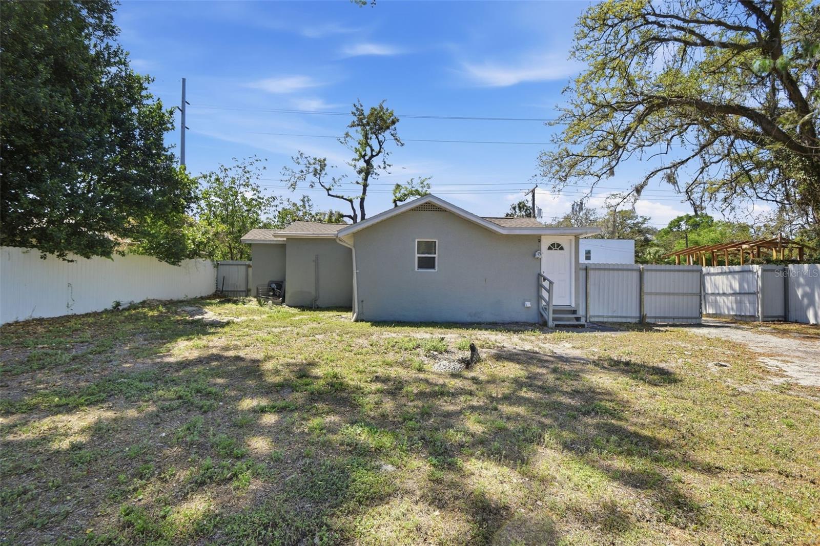 SULPHUR HILL - Residential