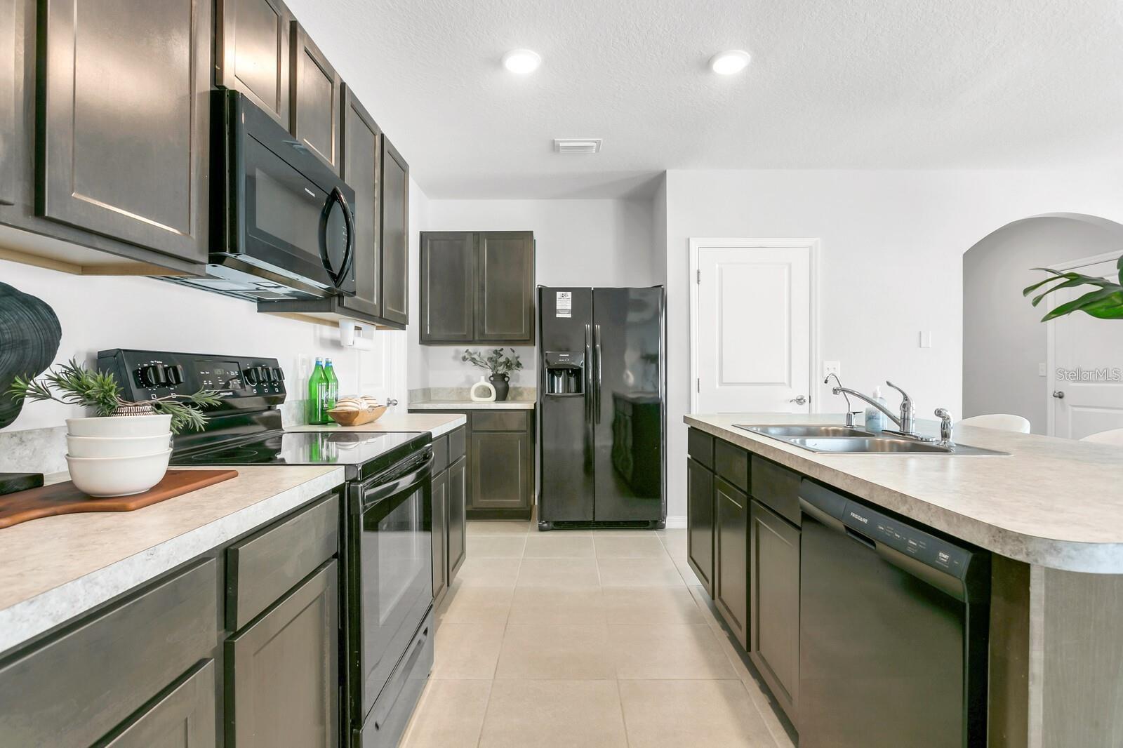 WALDEN WOODS SINGLE FAMILY - Residential Lease