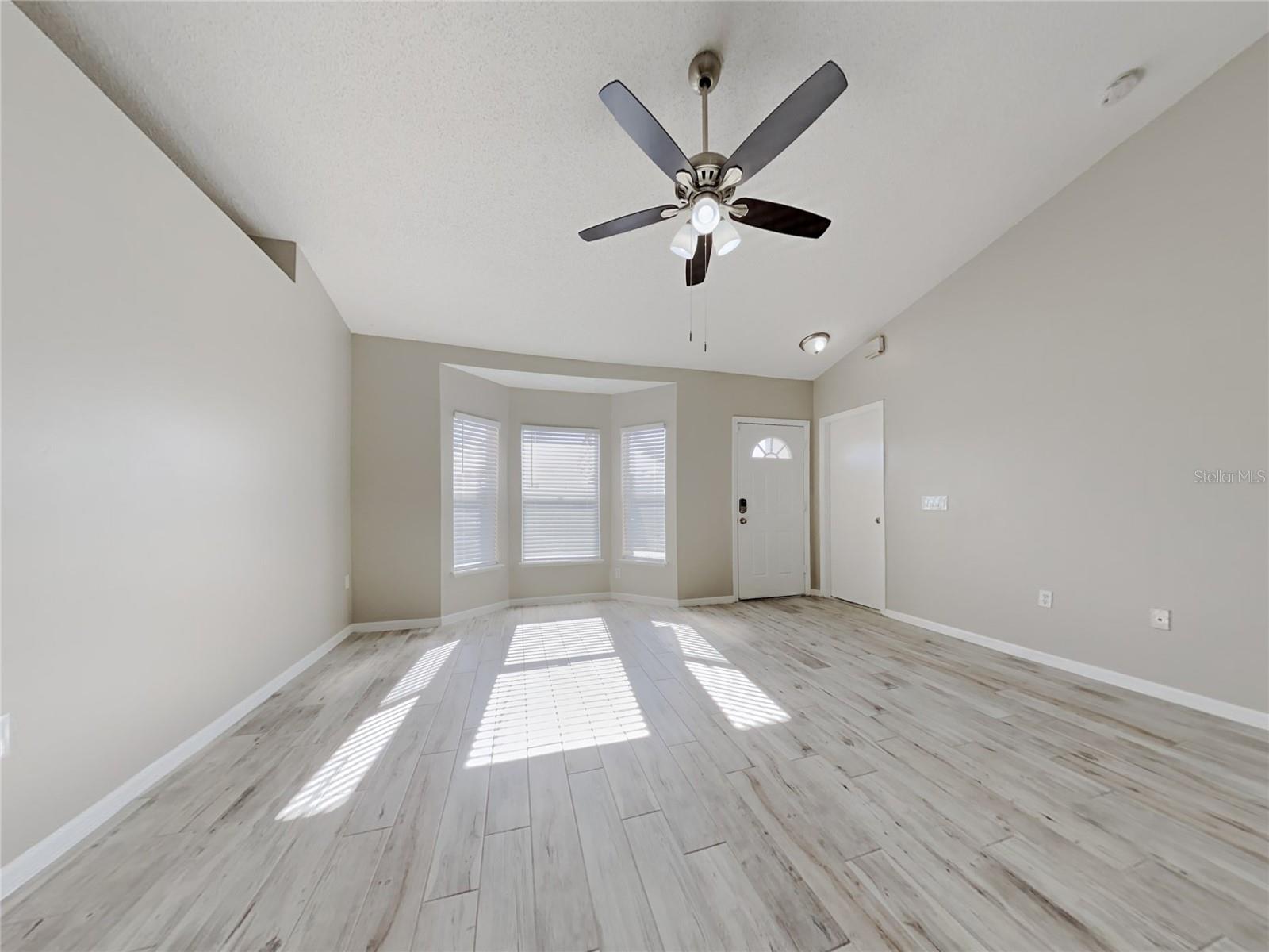 DELTONA LAKES UNIT 59 - Residential Lease