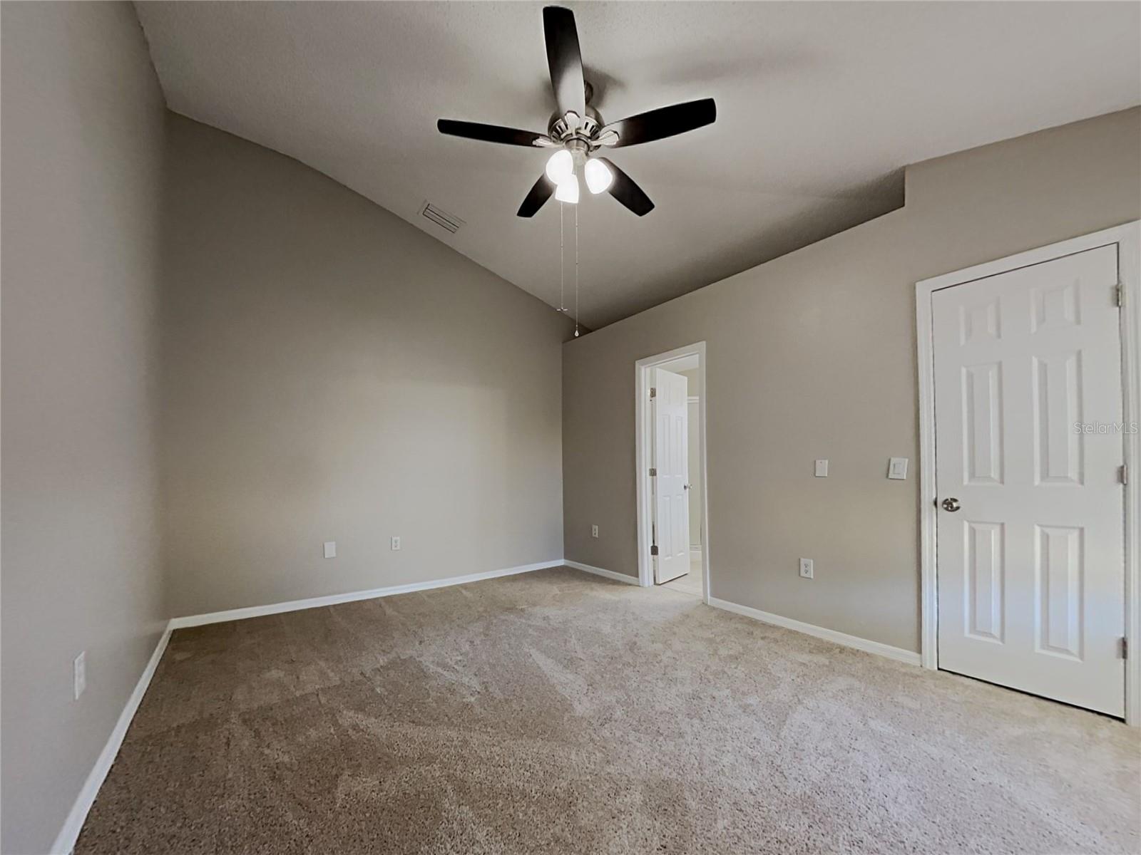 DELTONA LAKES UNIT 59 - Residential Lease