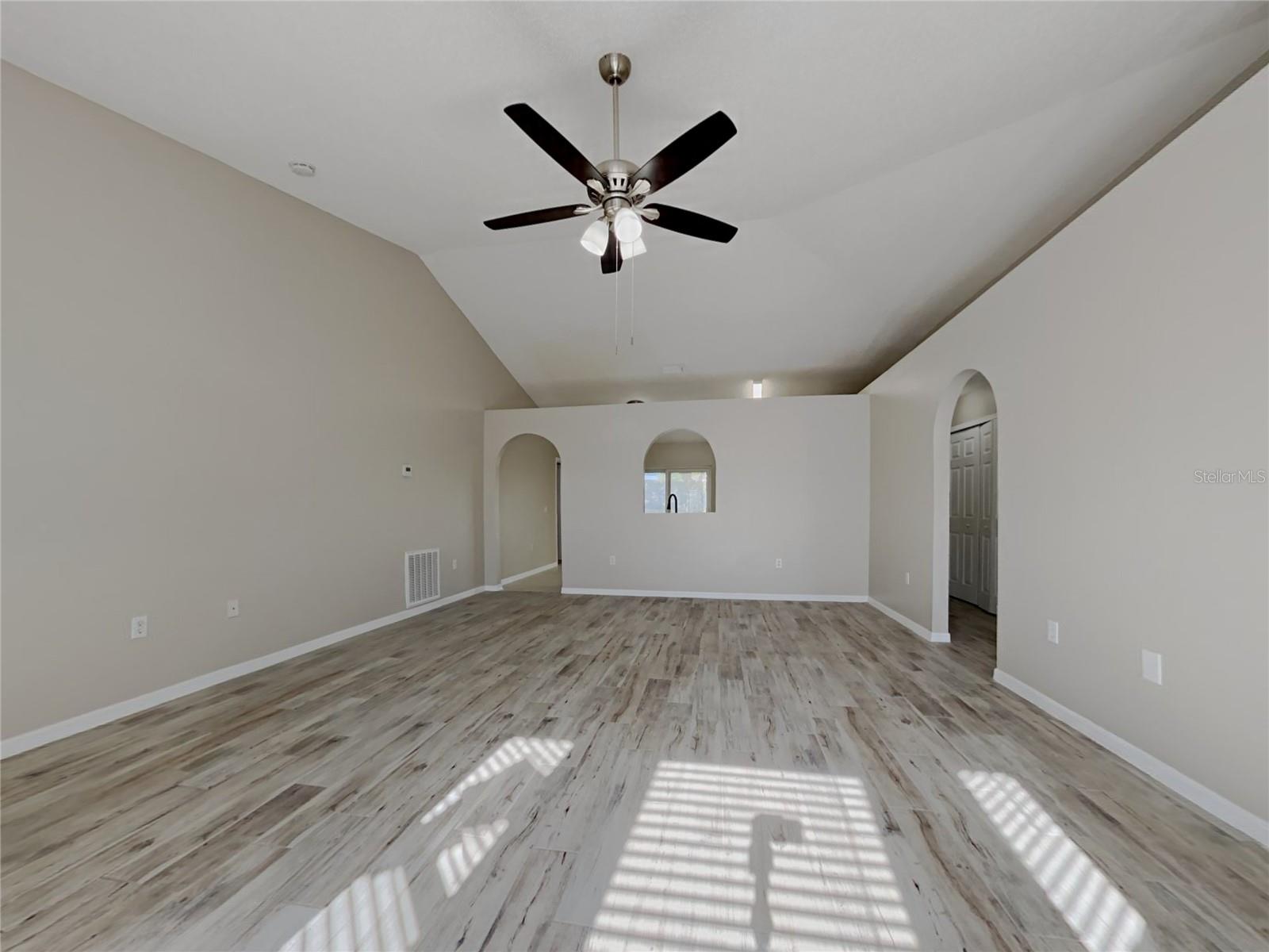 DELTONA LAKES UNIT 59 - Residential Lease