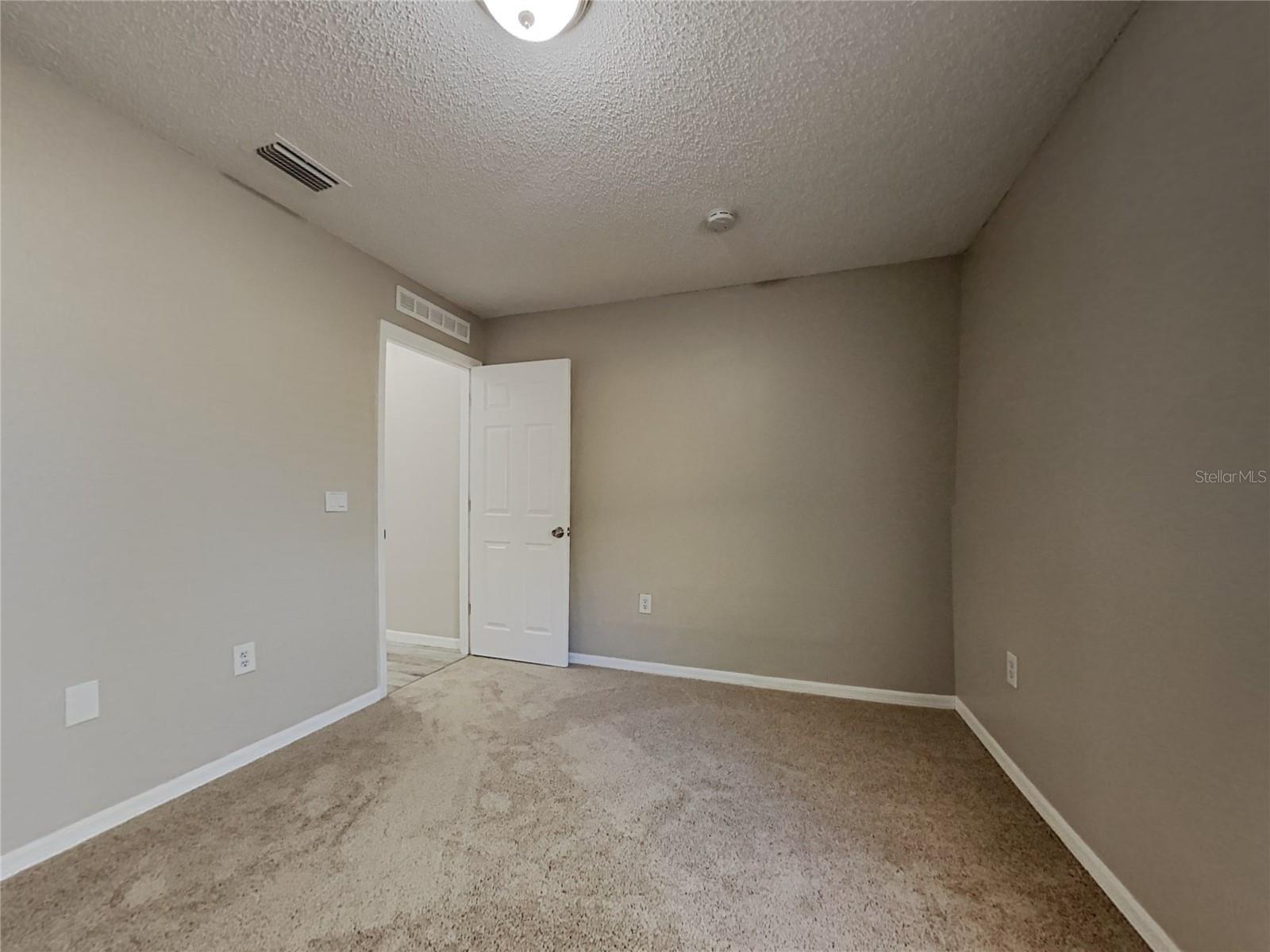 DELTONA LAKES UNIT 59 - Residential Lease