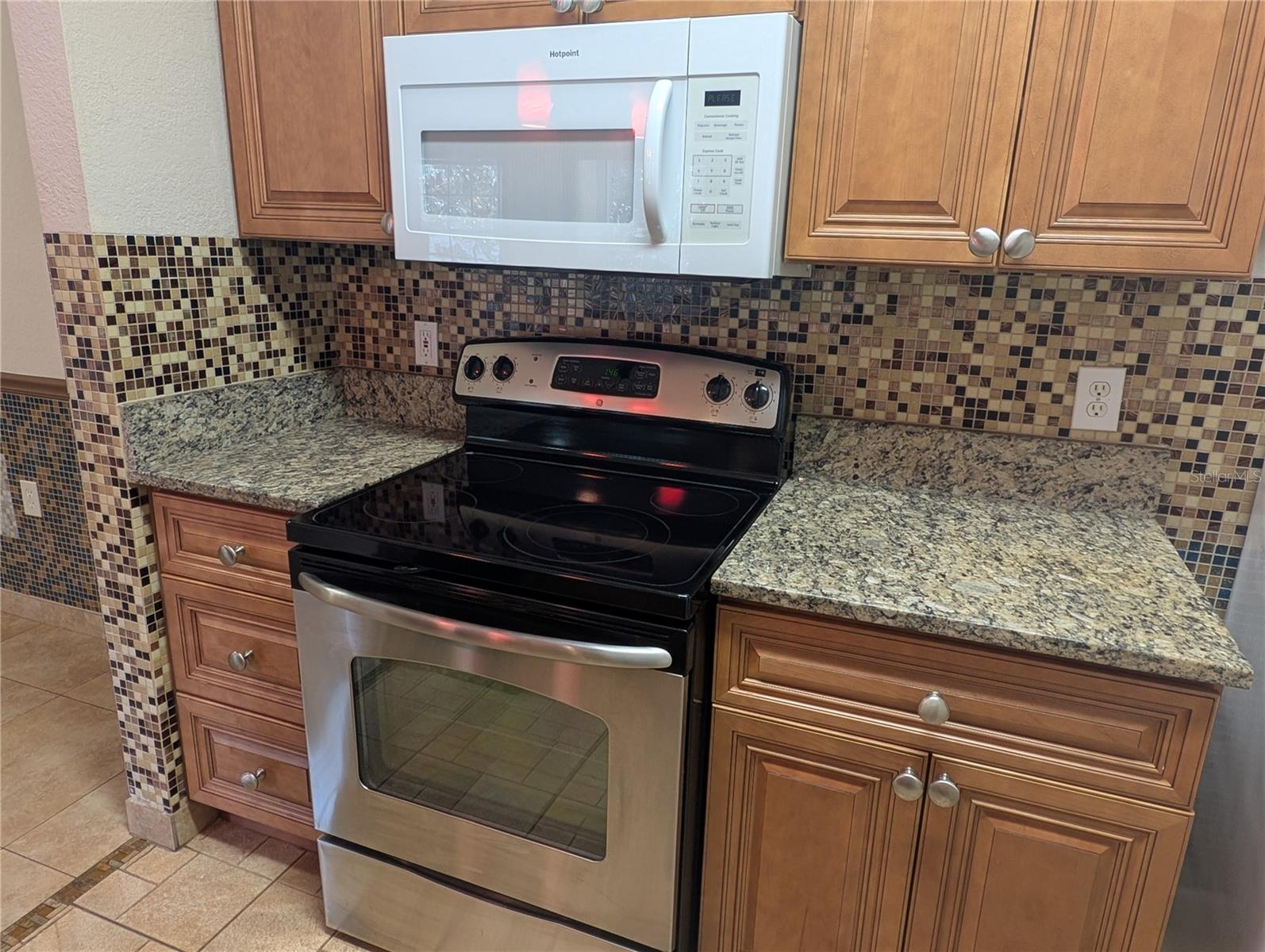 SERENADE ON PALMER RANCH - Residential Lease