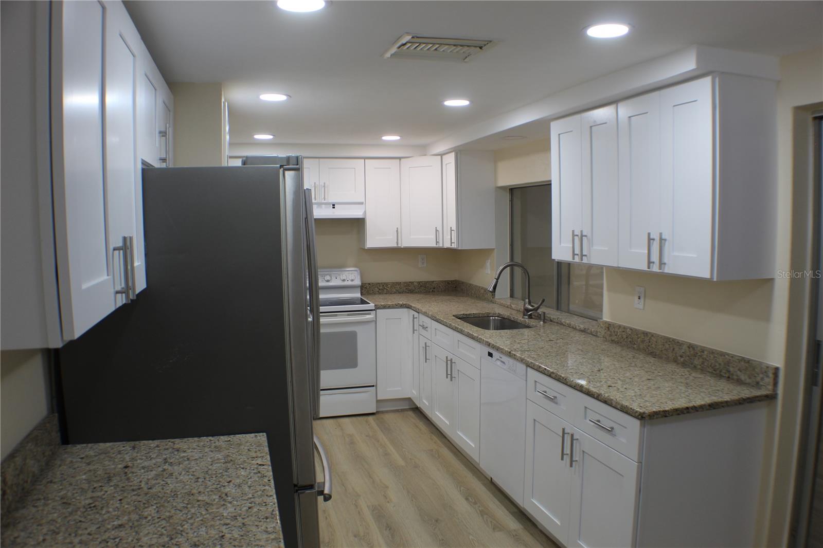 BEACON SQUARE - Residential