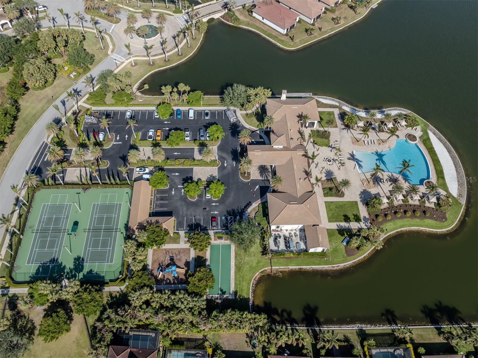 TOSCANA ISLES UN 1 - Residential