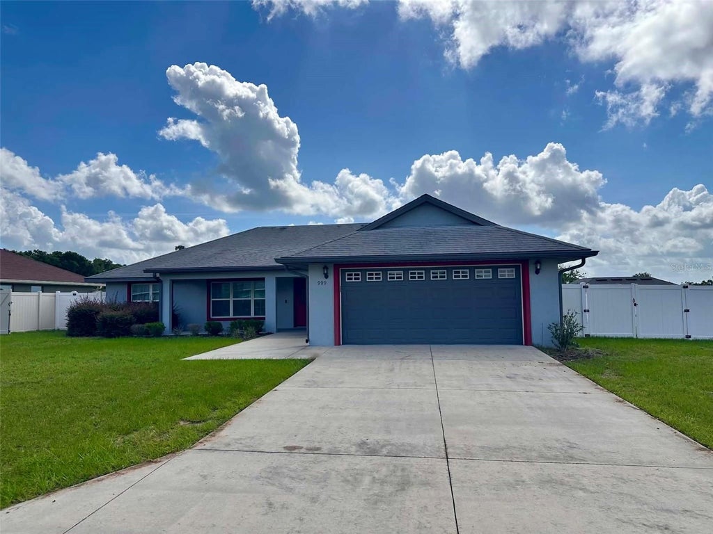 Photo of 999 SE 69th Avenue, Ocala, FL 34472 (MLS # OM727648)