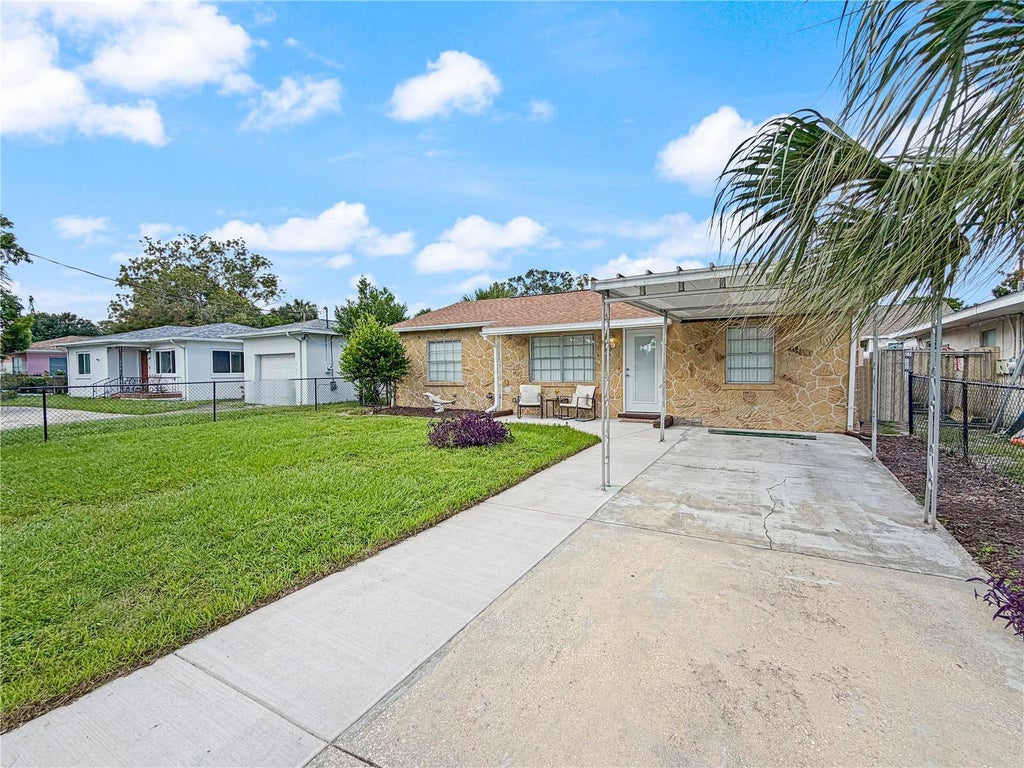 Photo of 2509 W Lemon Street, Tampa, FL 33609 (MLS # TB8550939)