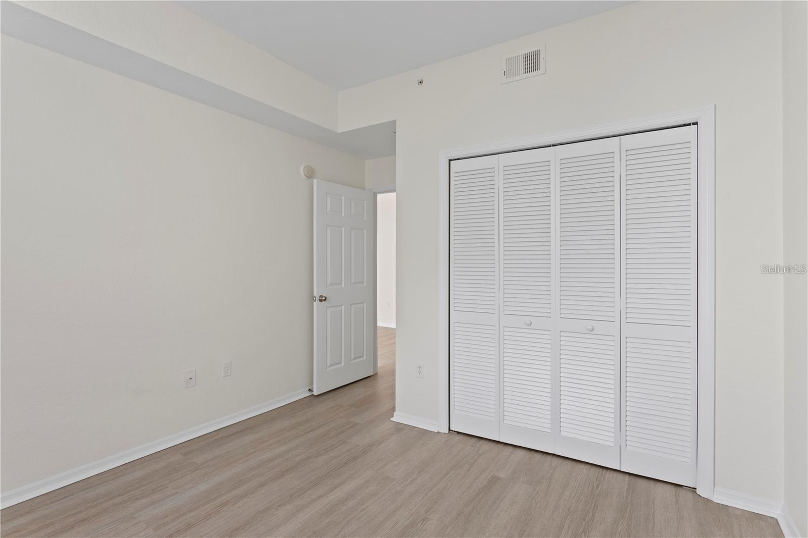 PARKCREST HARBOUR ISLAND CONDO - Residential Lease