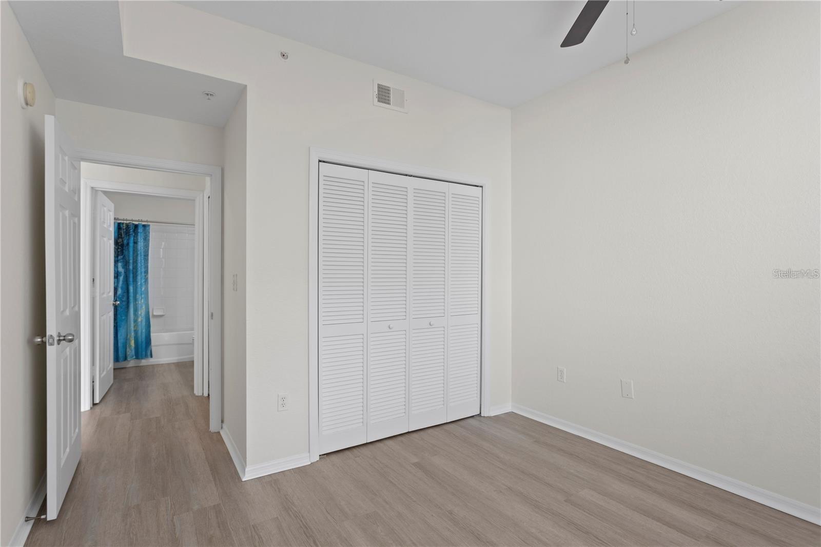 PARKCREST HARBOUR ISLAND CONDO - Residential Lease
