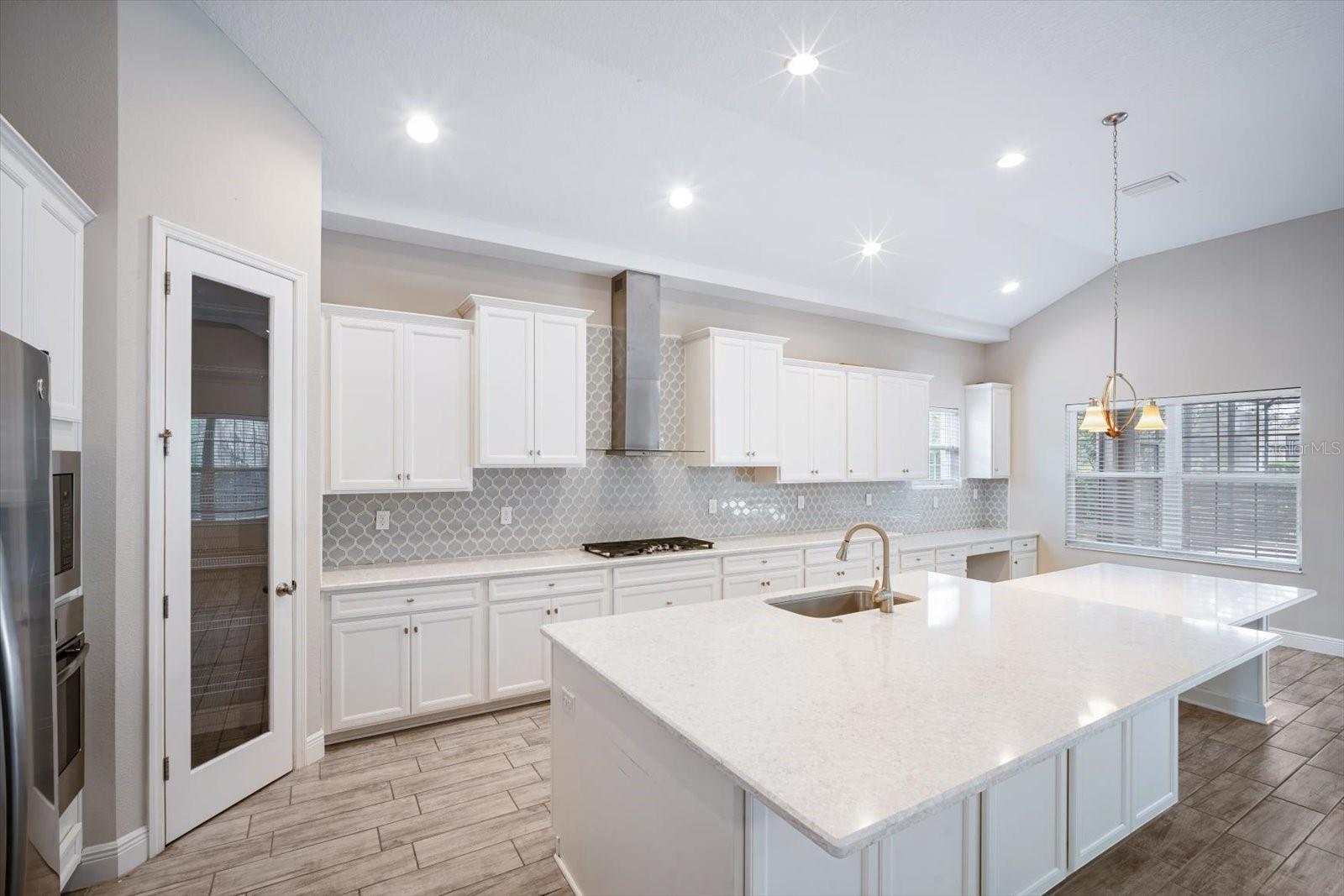 FISHHAWK RANCH WEST PH 4B - Residential