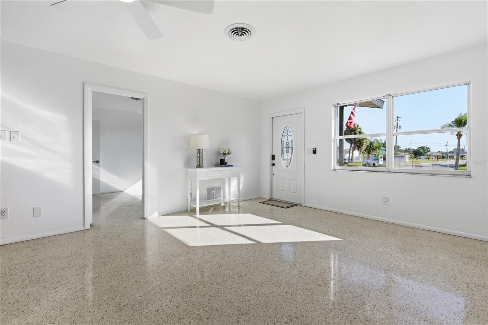 273 VENICE EAST BOULEVARD