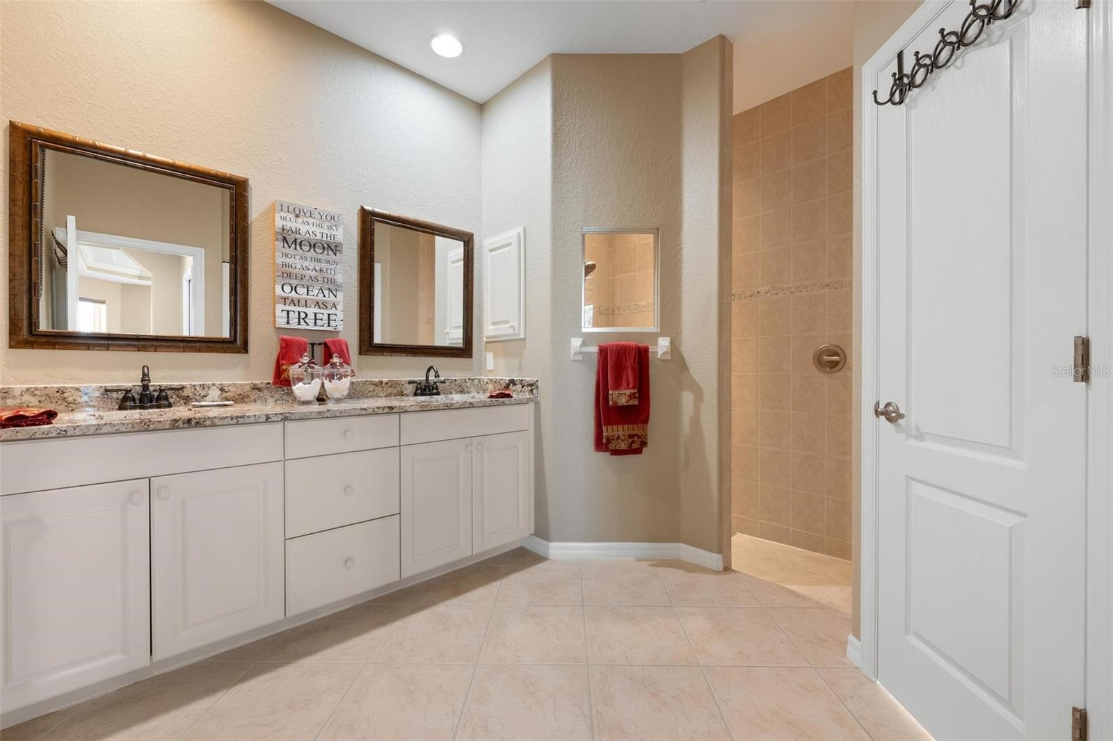 VENEZIA PARK SEC OF VENICE - Residential