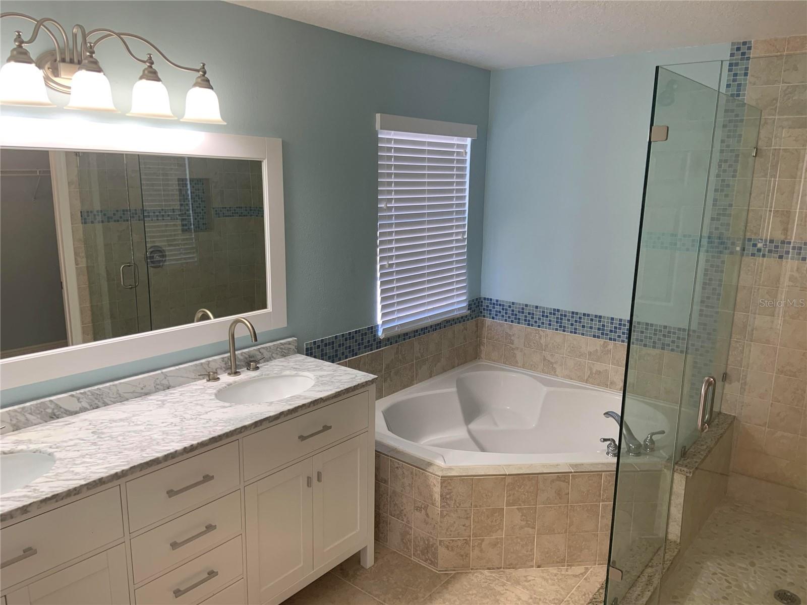 UNIVERSITY PINES - Residential Lease