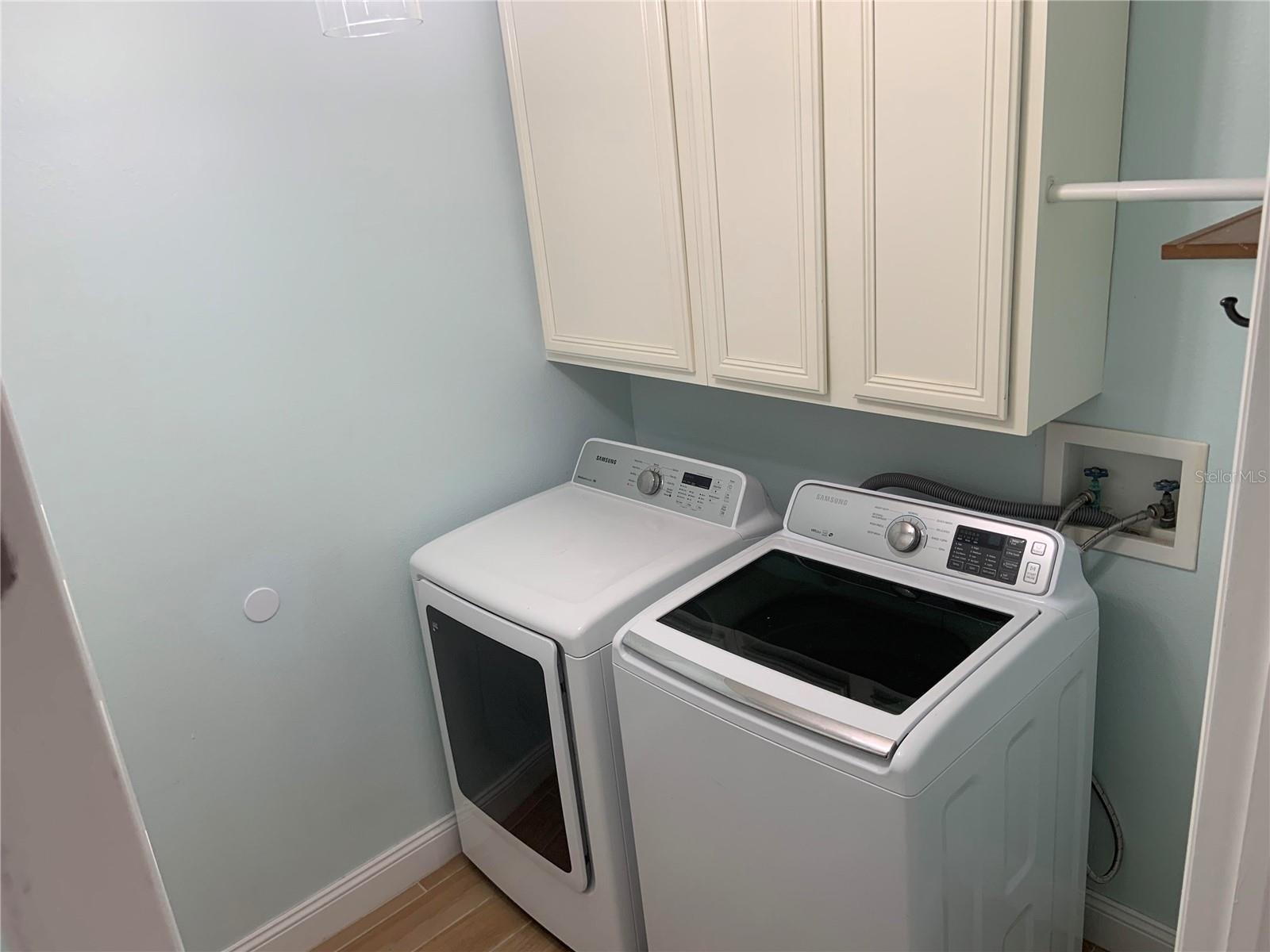 UNIVERSITY PINES - Residential Lease