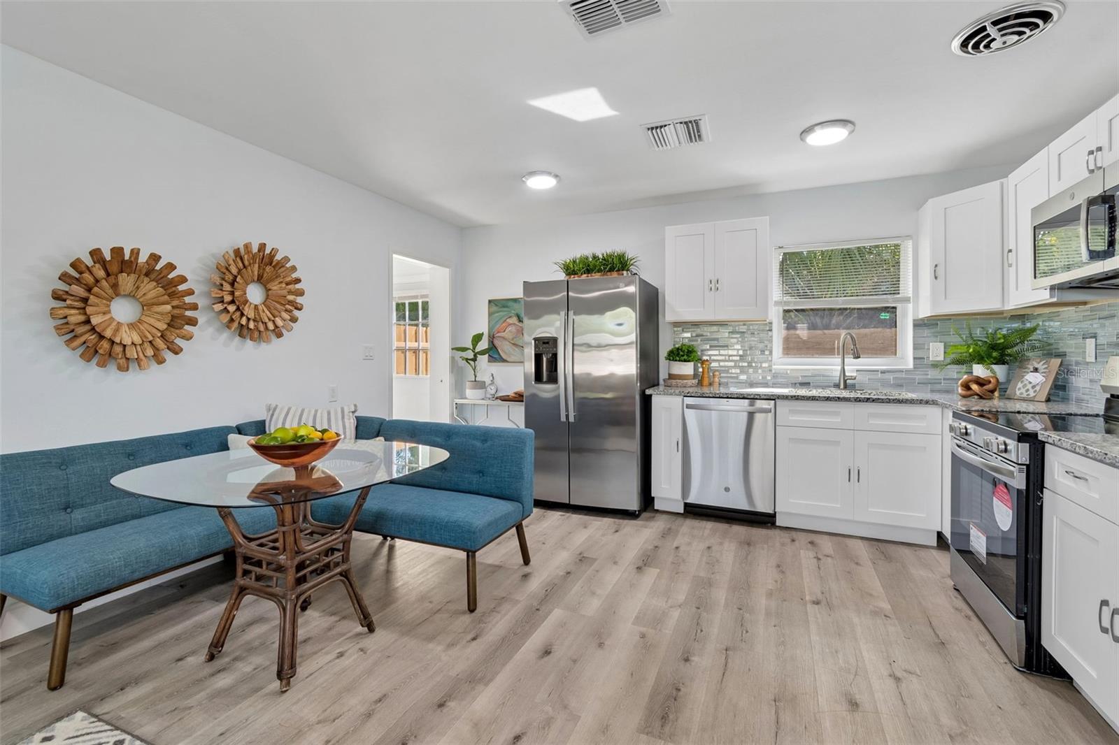 MEADOW LAWN 7TH ADD - Residential