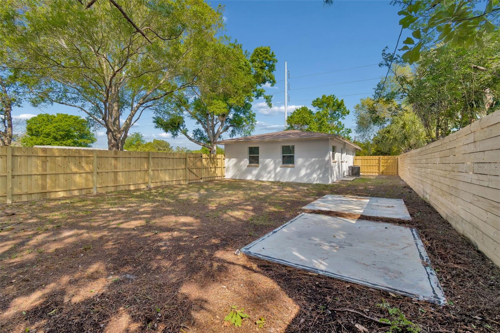 MEADOW LAWN 7TH ADD - Residential