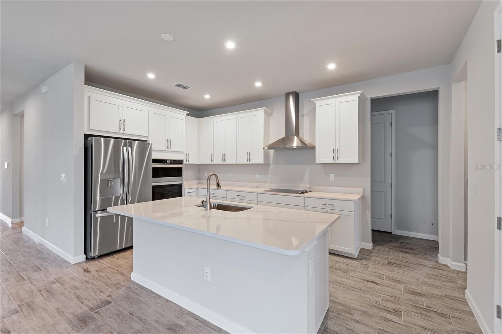 SUNSTONE VLG F5 PHS 1A & 1B - Residential Lease