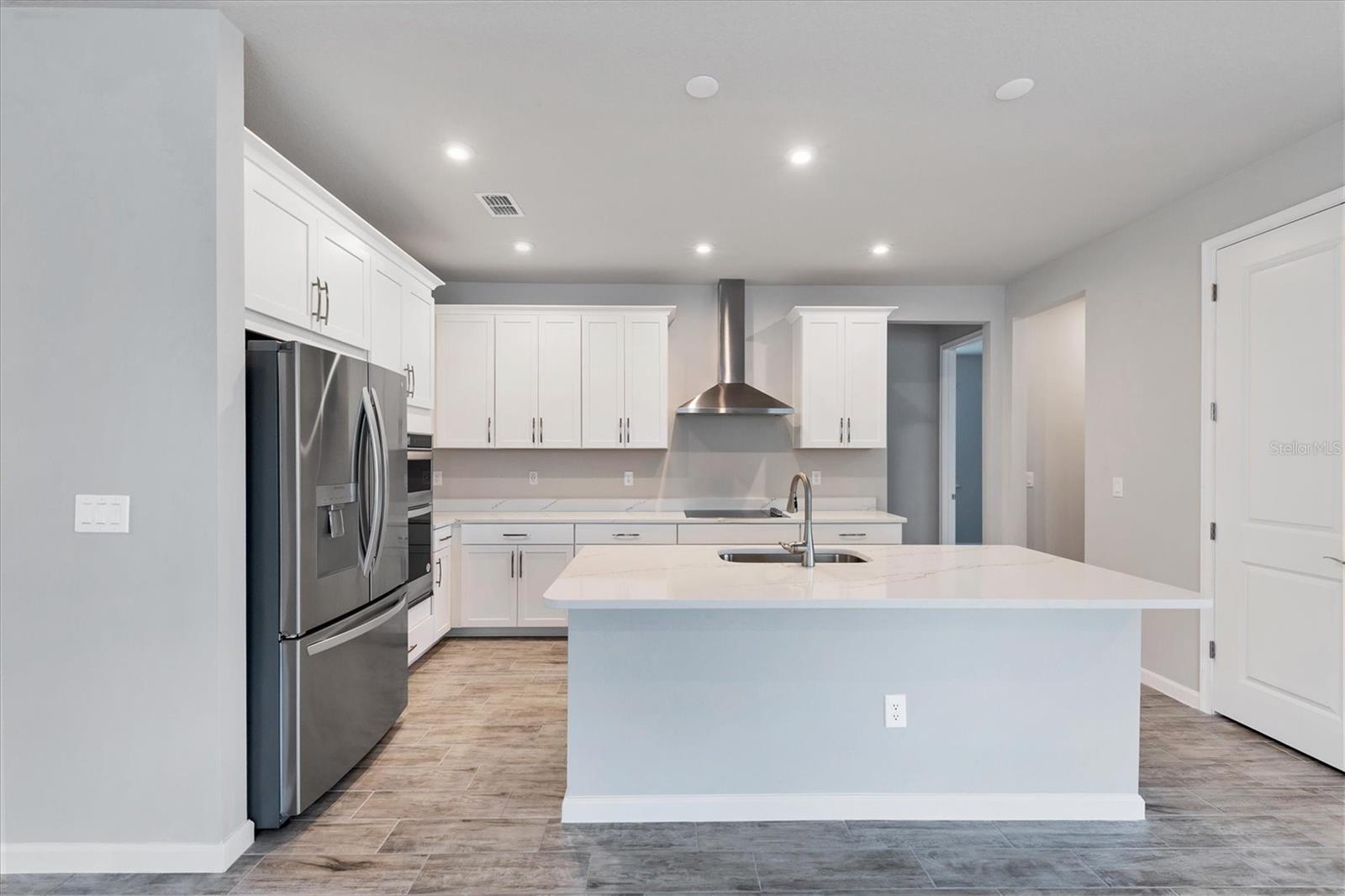 SUNSTONE VLG F5 PHS 1A & 1B - Residential Lease