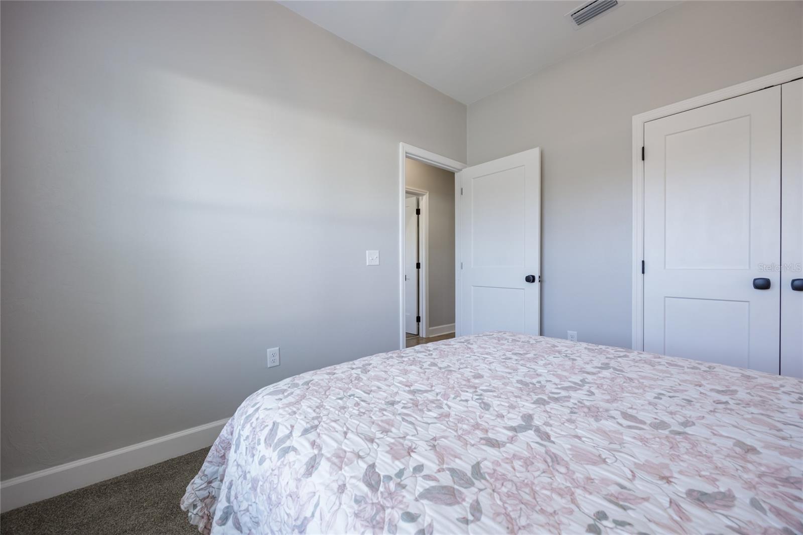 SHADY OAKS - Residential