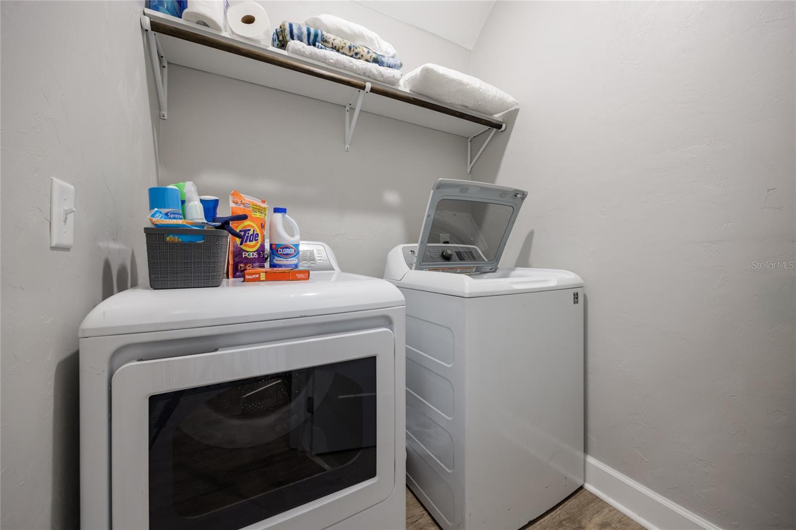 SHADY OAKS - Residential