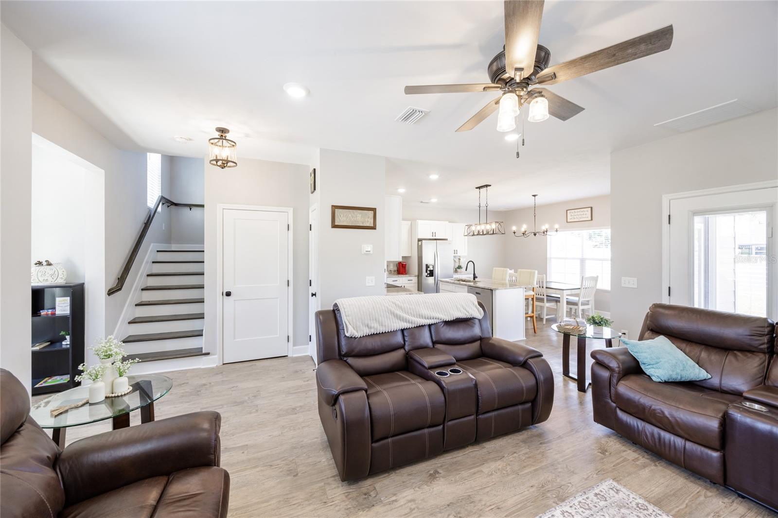 SHADY OAKS - Residential