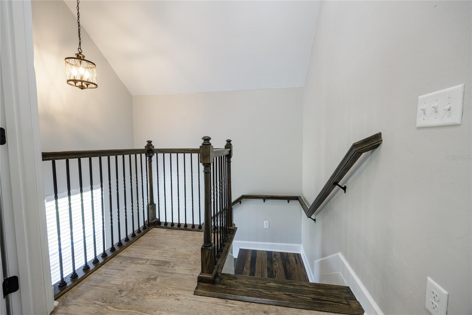 SHADY OAKS - Residential