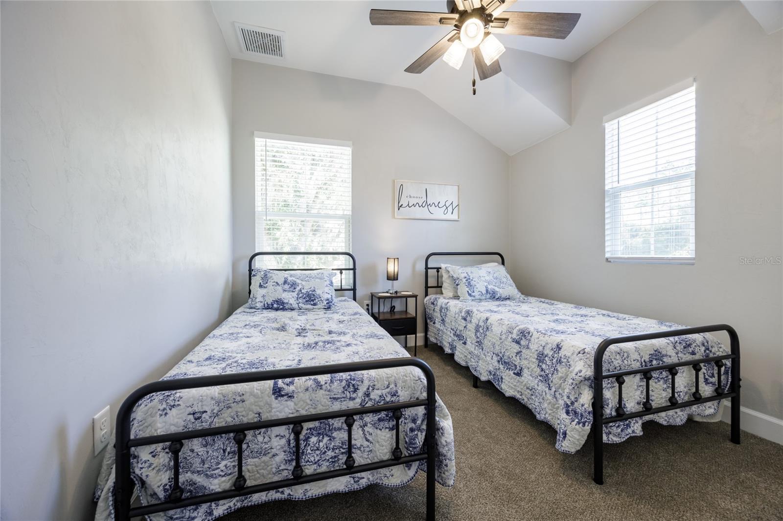 SHADY OAKS - Residential